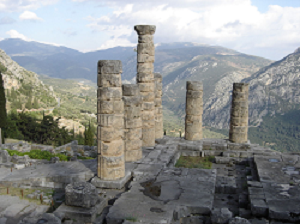 Temple d'Apollon à Delphes