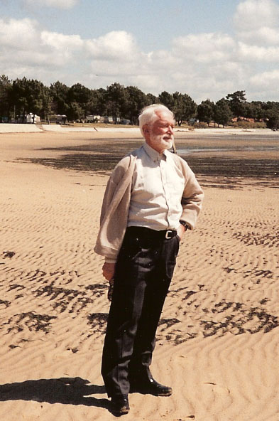 Frère Michel sur la plage